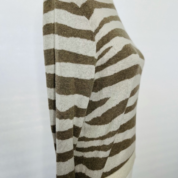 Women’s like new WOT a.new day sweater size S - Picture 9 of 16